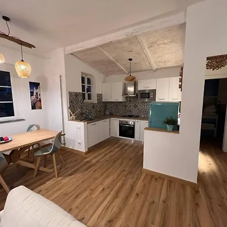 Apartment 'impy' House *