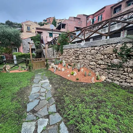 'impy' House פינאלה ליגורה